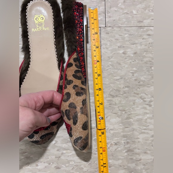 Leopard Print Red Rhinestone Lips Faux Fur Mule by Iris ApfelSize 8M - Picture 13 of 16